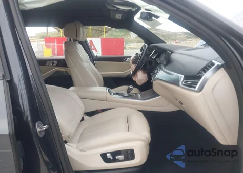 2021 BMW X5 M50I z USA, uszkodzony, nr VIN 5UXJU4C0XM9H23630